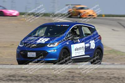 media/Sep-28-2025-24 Hours of Lemons (Sun) [[5dfe0e5f6e]]/12pm (Outside Grapevine)/